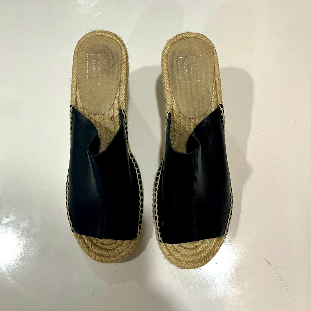 Gently Used GAP Black Wedge Slip-On Size 9